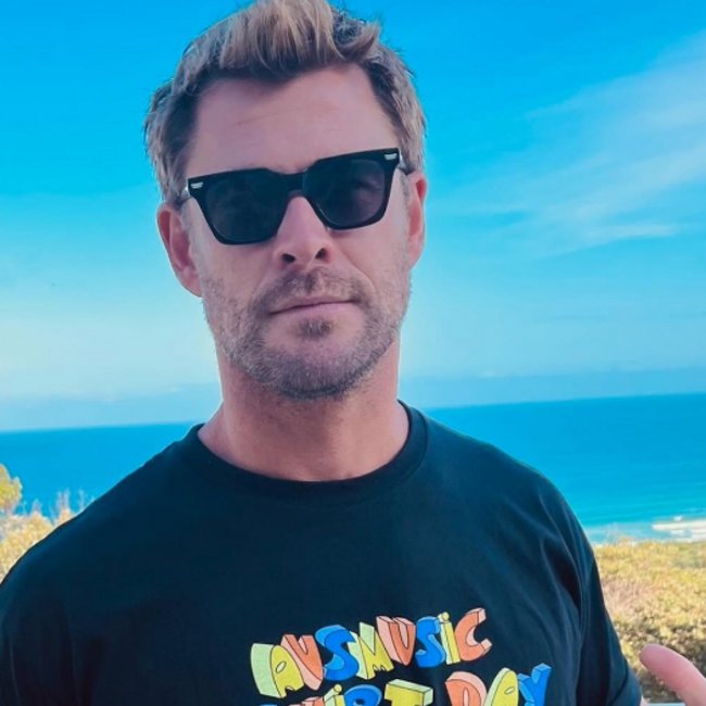 Chris Hemsworth: Η θεραπεία που ακολουθεί με βλαστοκύτταρα