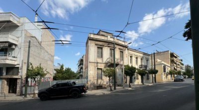 Νεοκλασικά Διατηρητέα Ακίνητα στον Πειραιά: Η Πολιτιστική Κληρονομιά σε Κίνδυνο