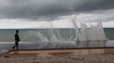 Καιρός: Μέχρι 24°C και μποφόρ σήμερα - Δείτε πότε έρχονται βροχές