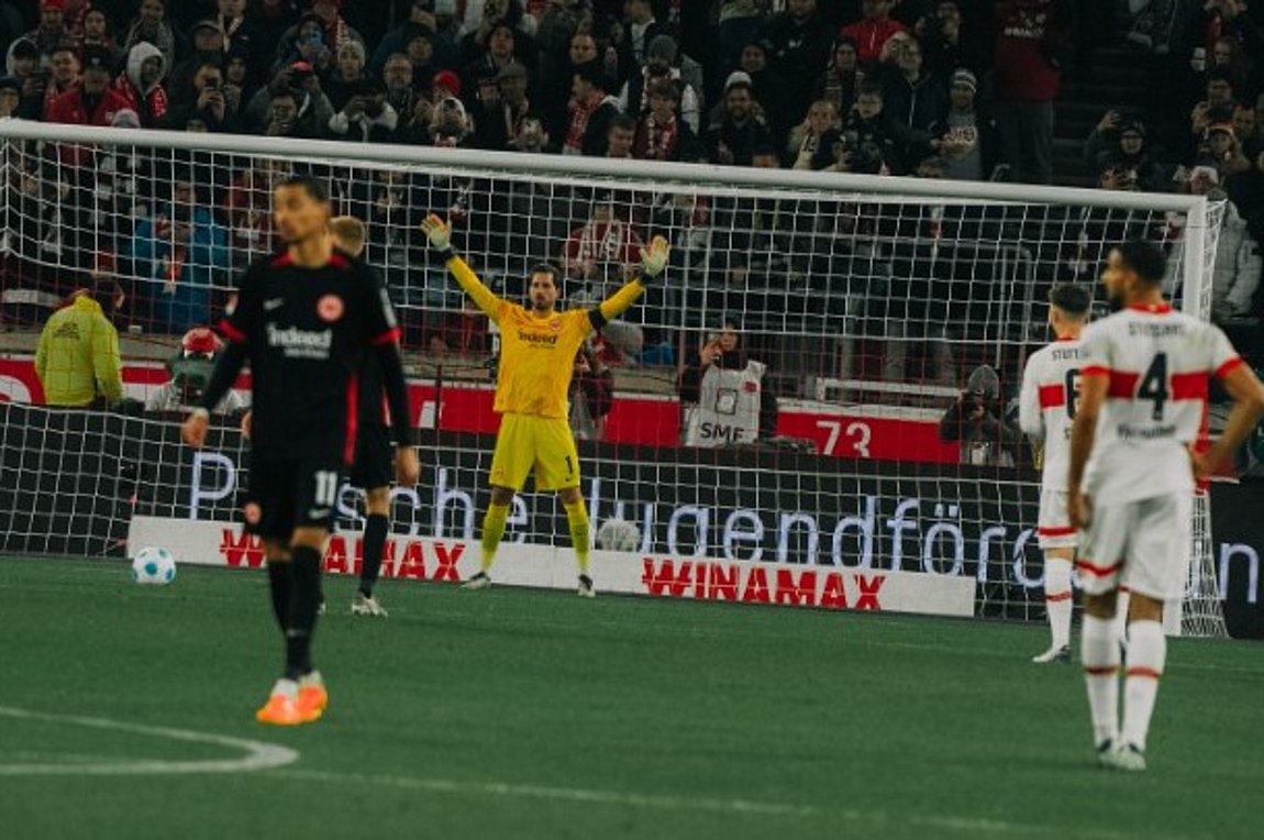 Τα εύκολα δύσκολα έκανε η Αϊντραχτ Φρανκφούρτης στη Στουτγκάρδη