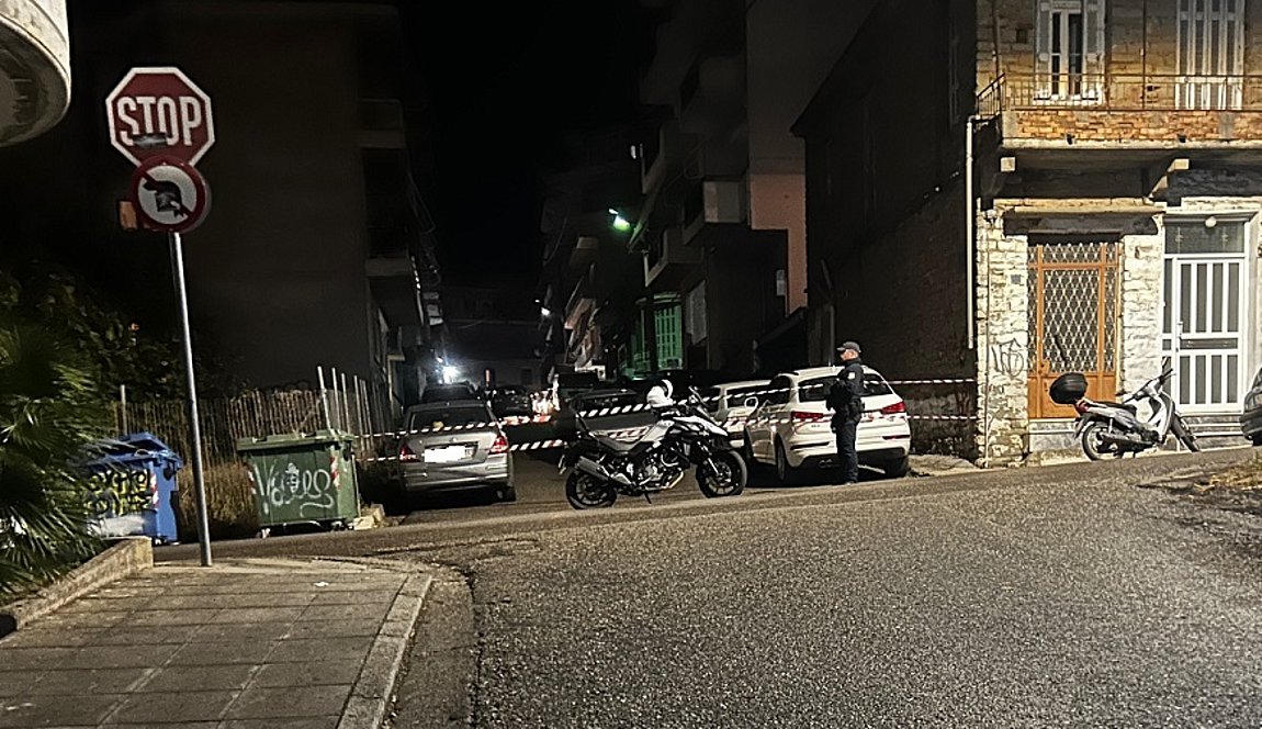 Σοκ στο Αγρίνιο: Πυροβόλησαν και σκότωσαν γυναίκα στο κέντρο της πόλης