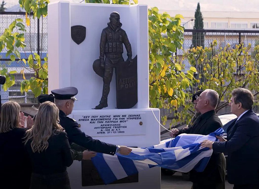 Γιώργος Λυγγερίδης: Συγκίνηση στα αποκαλυπτήρια του μνημείου