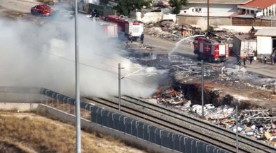 Ασπρόπυργος: Βίντεο ντοκουμέντο από την φωτιά δίπλα στις γραμμές του Προαστιακού 