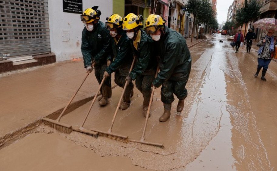 Ισπανία: Σε κόκκινο συναγερμό για νέες βροχοπτώσεις οι παράκτιες περιοχές της Βαλένθια