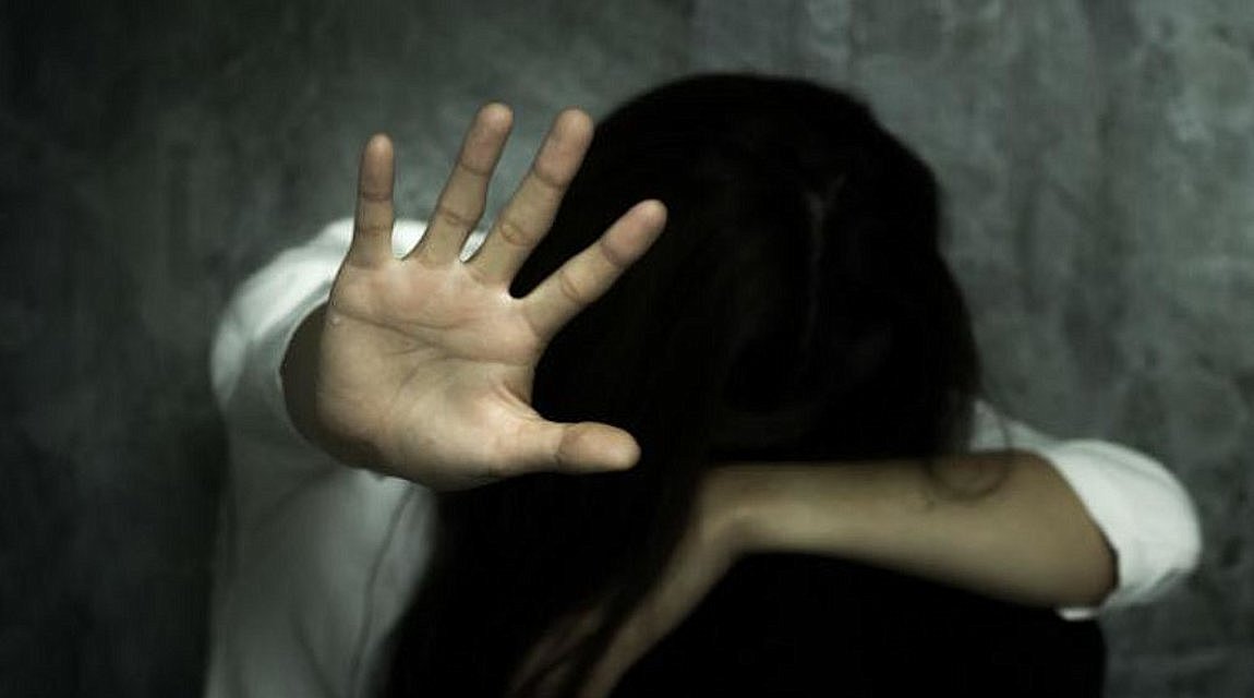 Ιωάννινα: Χειροπέδες σε πέντε 13χρονους που επιτέθηκαν σε συμμαθήτριά τους και βιντεοσκοπούσαν