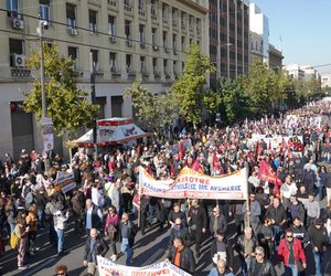 Γενική απεργία: Σε εξέλιξη συγκεντρώσεις και πορείες - Πώς θα κινηθούν τα ΜΜΜ