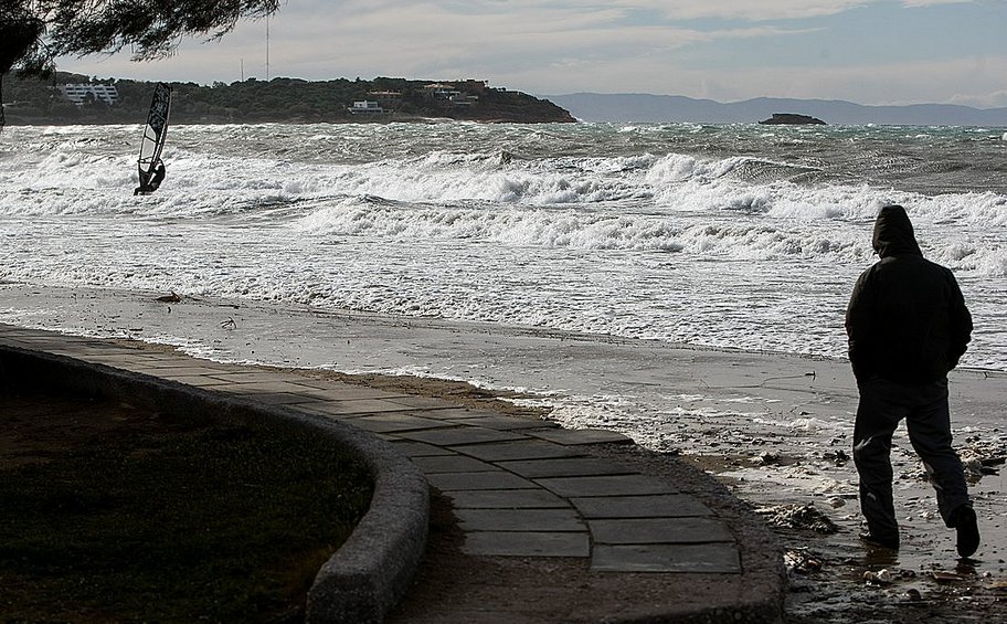 «Ξεροβόρι και κρύο την Κυριακή...»: Η ανάρτηση Κολυδά - Ο καιρός τα επόμενα 24ωρα