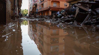 Ισπανία: Ένας εργάτης σκοτώθηκε όταν κατέρρευσε η στέγη σχολείου που είχε υποστεί ζημιές από τις πλημμύρες στη Βαλένθια