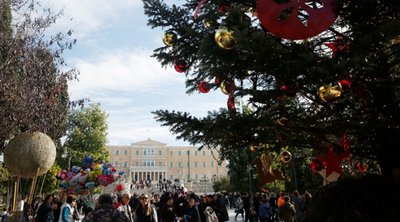 Την Πέμπτη η φωταγώγηση του χριστουγεννιάτικου δέντρου στο Σύνταγμα - Δούκας: Θα είναι σαν παραμύθι