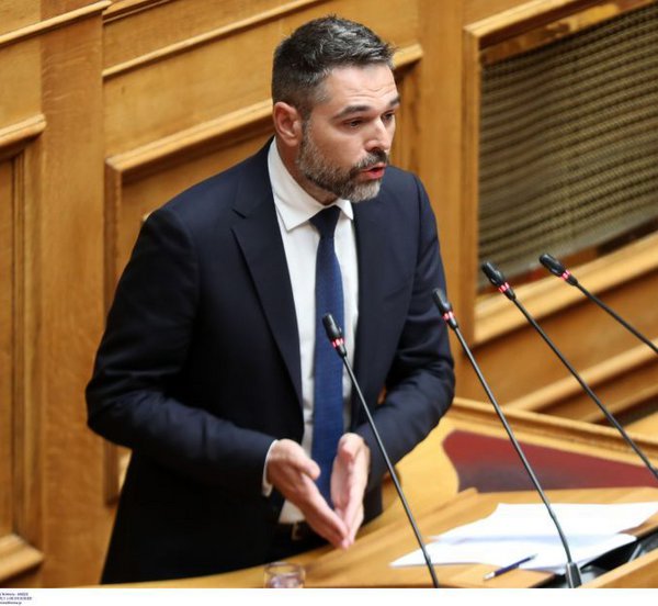 Γιάννης Σαρακιώτης: Από σήμερα είμαι ανεξάρτητος βουλευτής