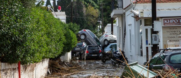 Φονική κακοκαιρία Bora: Νέο έκτακτο της ΕΜΥ - Πού θα χτυπήσει τις επόμενες ώρες - Η ανάρτηση Κολυδά