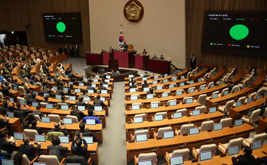 Νότια Κορέα: Να λογοδοτήσει ο πρόεδρος Γιουν ζητά ο αρχηγός του κόμματός του