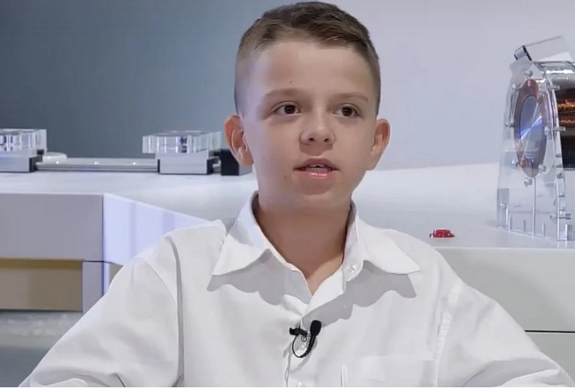 Βίκτωρας Γιαννικόπουλος: Viral ο μαθητής που διακρίθηκε στην αστροφυσική – «Τα παιδιά σήμερα ασχολούνται μόνο με τα likes»