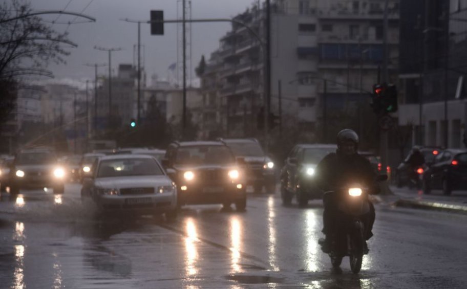 LIVE η κίνηση: Κυκλοφοριακά προβλήματα λόγω βροχόπτωσης