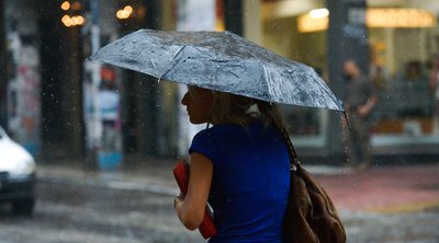 Δείτε σε ποιες περιοχές θα εκδηλωθούν βροχές και καταιγίδες σήμερα - Η πρόγνωση για τα επόμενα 24ωρα