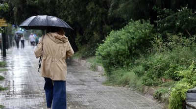 Καιρός: Μικρή άνοδος της θερμοκρασίας - Πού θα βρέξει σήμερα - Έρχεται πολικό jet stream μετά τα μέσα Δεκεμβρίου