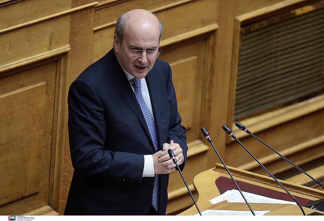 Χατζηδάκης: «Την Κυριακή οι ανακοινώσεις για τις τραπεζικές προμήθειες»