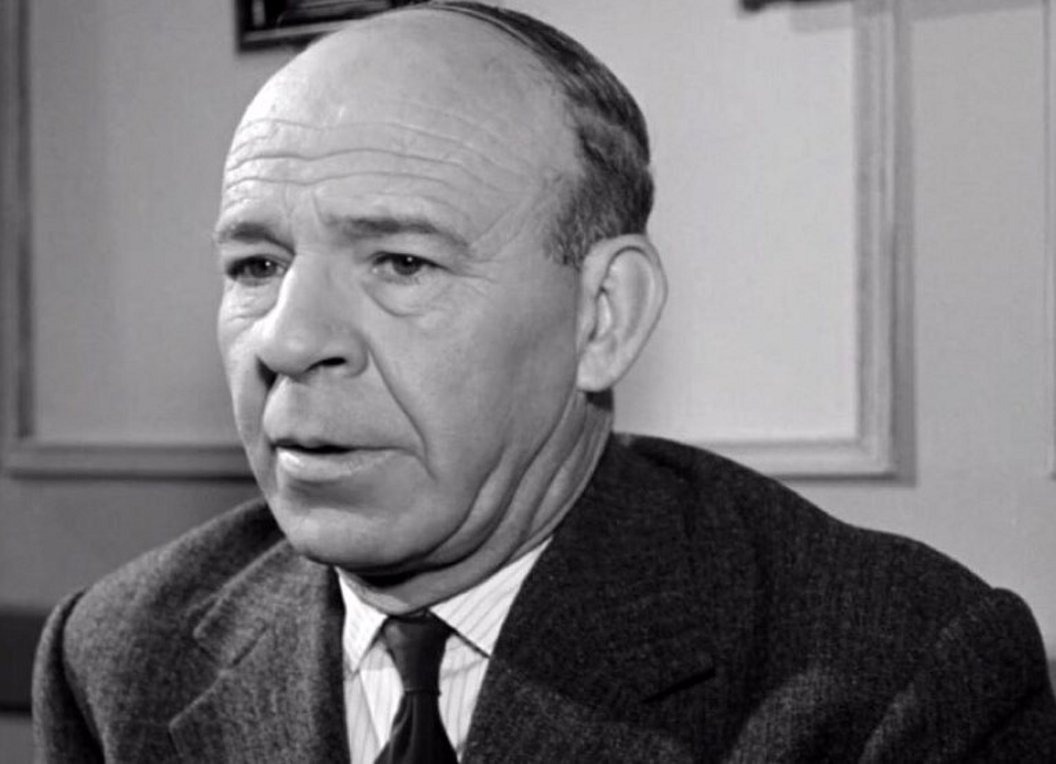 Λαυρέντης Διανέλλος: Ο «πατέρας» του ελληνικού κινηματογράφου με τη σύζυγό του σε μια σπάνια φωτογραφία τη δεκαετία του ’50