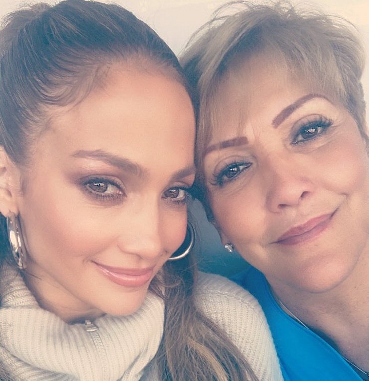 Jennifer Lopez: Η τρυφερή αφιέρωση στη μητέρα της για τα γενέθλιά της