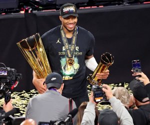 Επικός Γιάννης για το έπαθλο του NBA Cup: Τα χρήματα έφυγαν ήδη, πρέπει να πάρω δώρο στη σύζυγο και τα τρία παιδιά μου