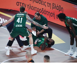 Euroleague: «Πάγωσε» το ΟΑΚΑ με τον σοκαριστικό τραυματισμό του Λεσόρ - BINTEO 