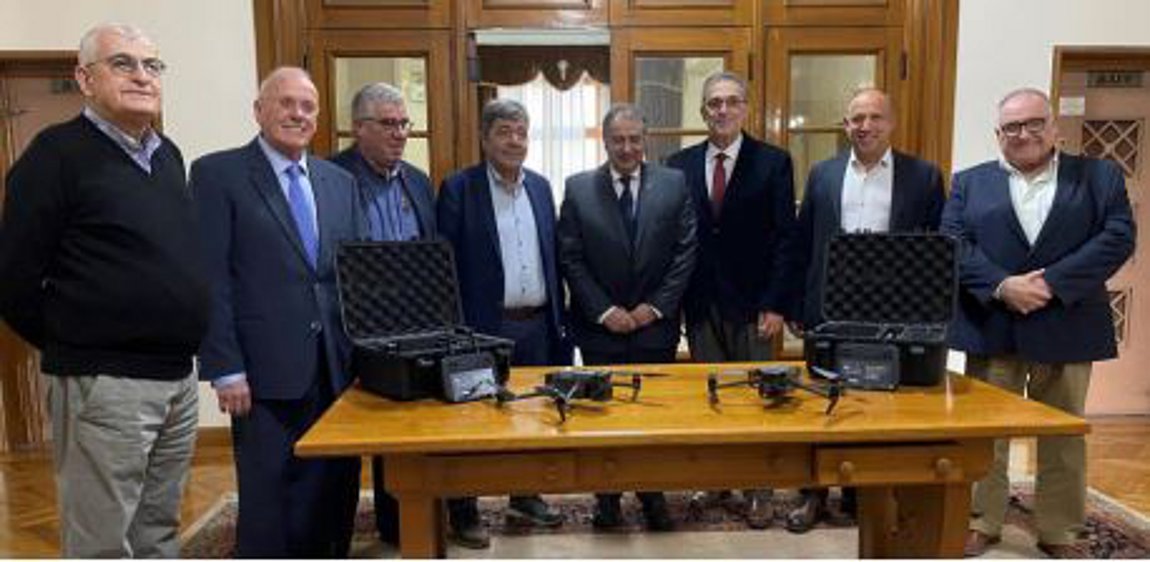 ΕΒΕΠ: Παρέδωσε δυο drones για τη Δημοτική Αστυνομία σε Ασπρόπυργο και Μέγαρα