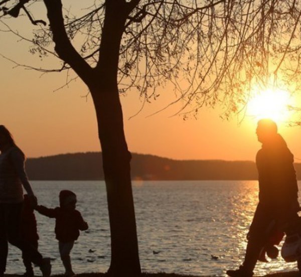 100 μέτρα για το δημογραφικό