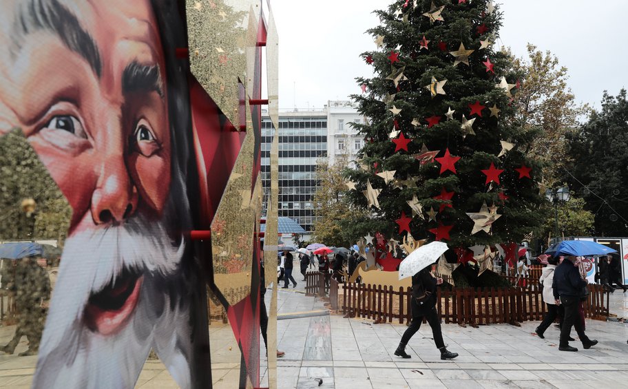 Παραμονή Χριστουγέννων με βροχές, καταιγίδες και χιόνια - Πού θα είναι έντονα τα φαινόμενα