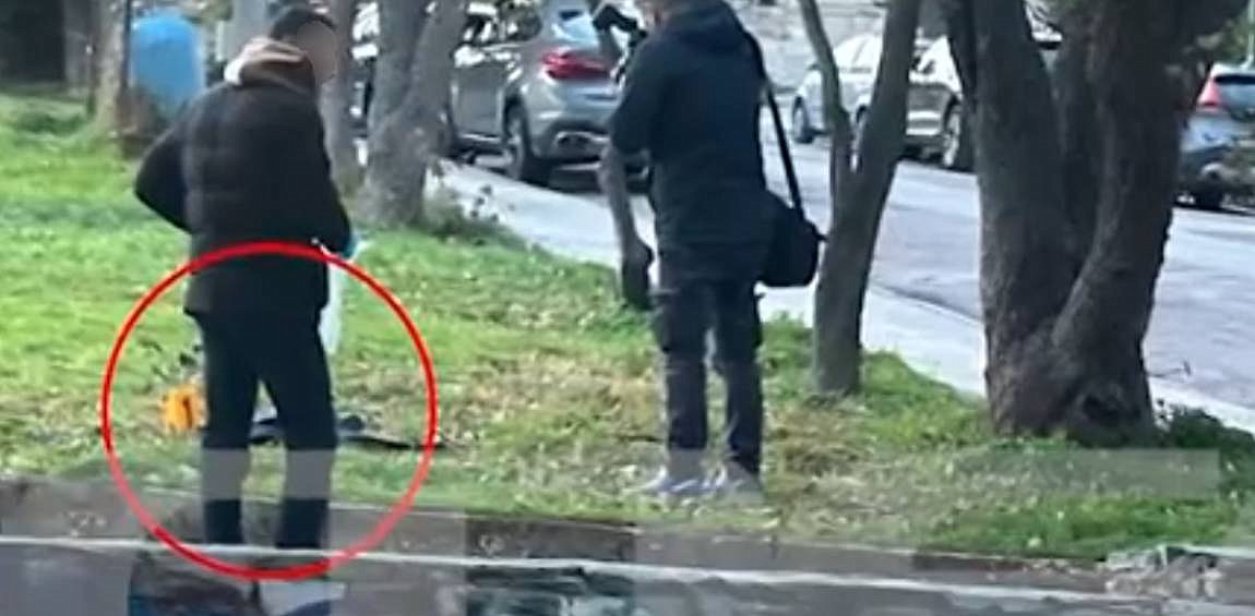 Αιματηρή επίθεση στη Βάρκιζα – Ένας τραυματίας – Εικόνες από το σημείο