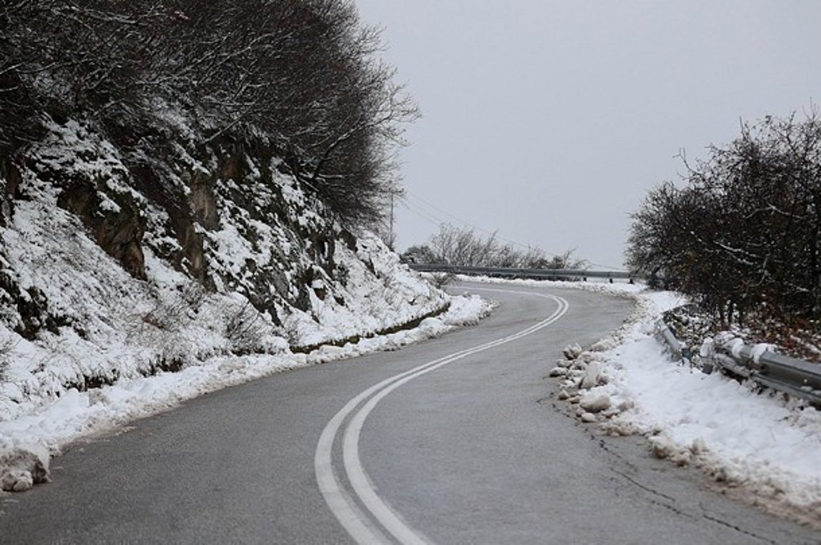 Σε ποια σημεία του οδικού δικτύου των Καλαβρύτων, της Αιτωλοακαρνανίας και της Κορινθίας εντοπίζονται προβλήματα