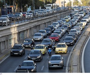 Κίνηση: Ουρές χιλιομέτρων στην Κηφισίας - Πού αλλού εντοπίζονται προβλήματα