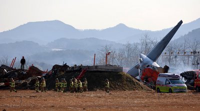 Νότια Κορέα: Μόλις δυο επιζώντες μετά τη συντριβή επιβατικού αεροσκάφους με 181 ανθρώπους 