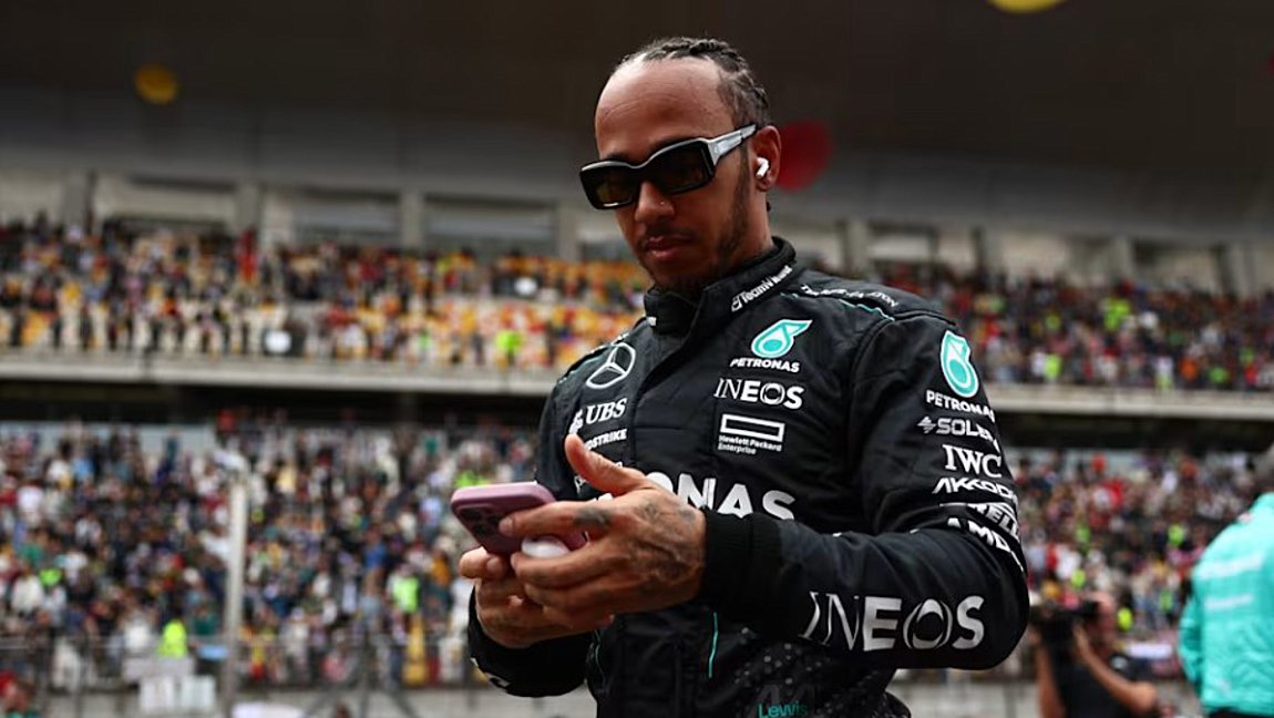 F1: Υπάρχει ενδεχόμενο επιστροφής του Hamilton στην Mercedes;