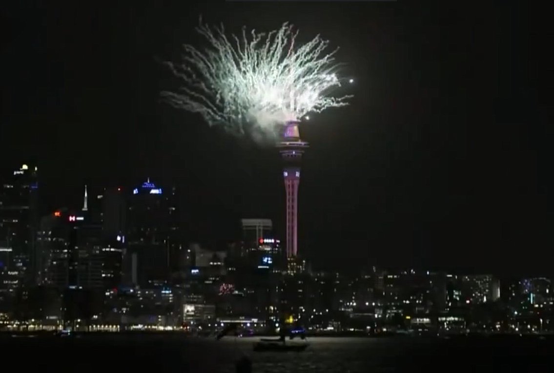 Νέα Ζηλανδία: Υποδέχτηκε το 2025 με φαντασμαγορικό σόου από πυροτεχνήματα – ΒΙΝΤΕΟ