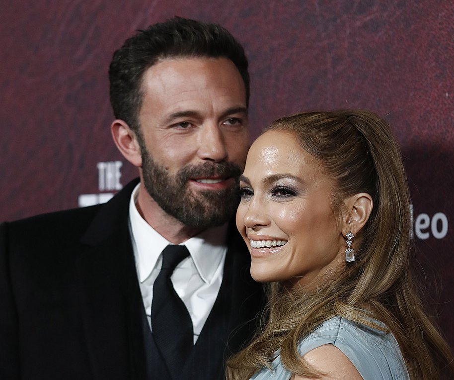 Jennifer Lopez: «Ξέχασε» τον Ben Affleck από την αναδρομή του 2024