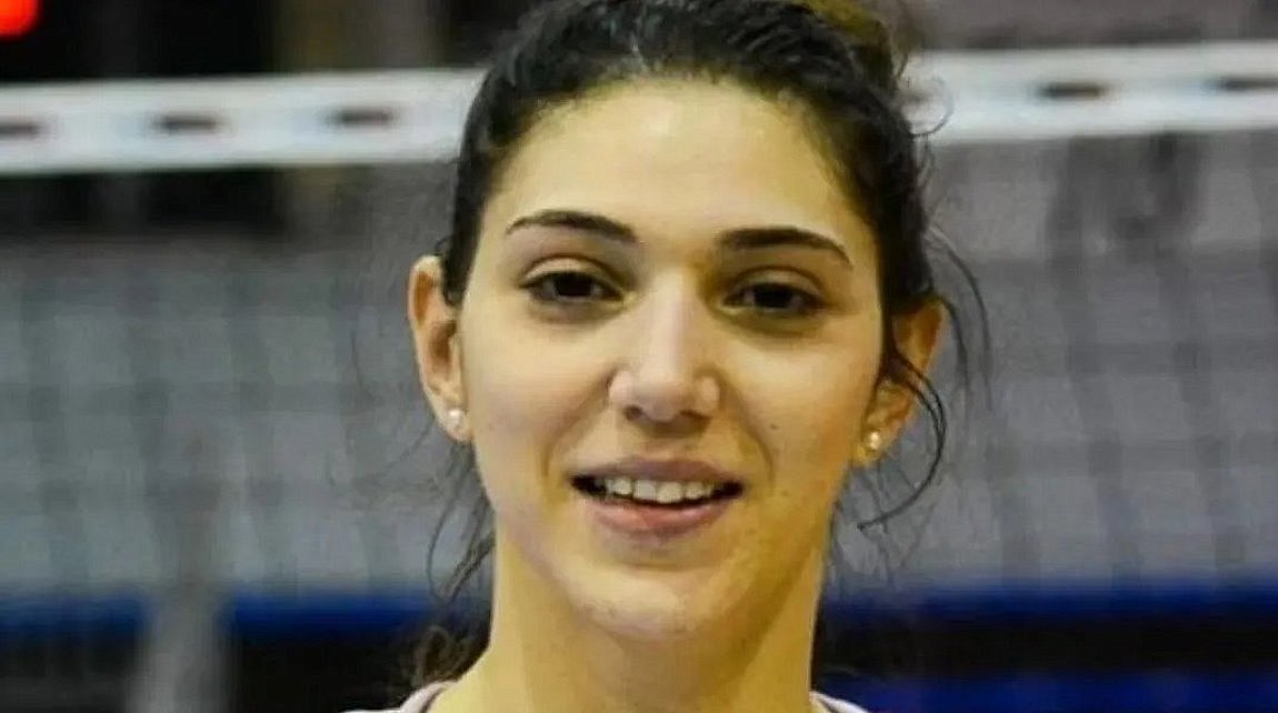 Σε κλίμα οδύνης το «τελευταίο αντίο» στη Μαργαρίτα Οικονομοπούλου