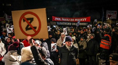 Σλοβακία: Υποστηρικτές της Ουκρανίας διαδήλωσαν κατά του πρωθυπουργού Φίτσο 