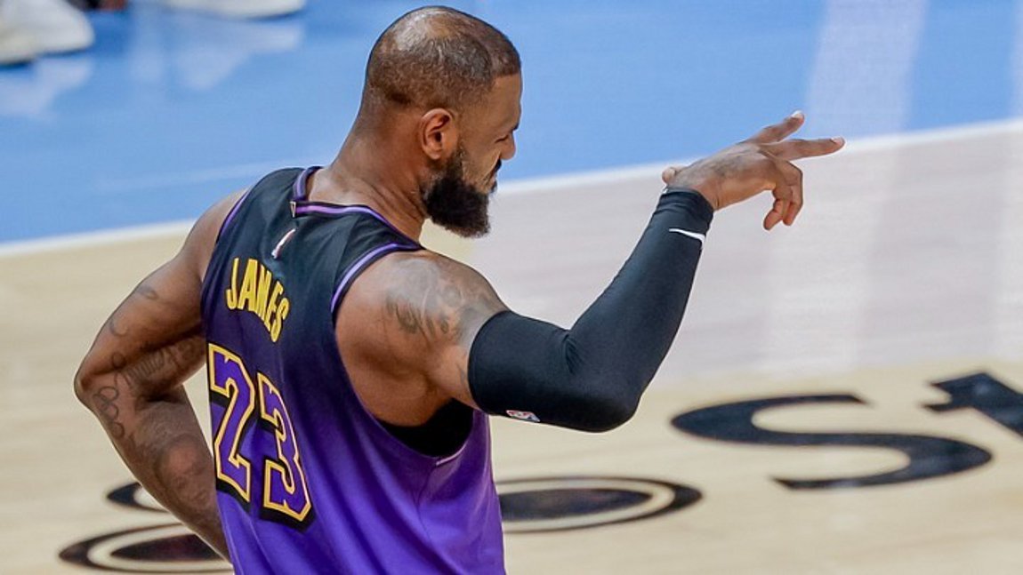 NBA: Ιστορία έγραψε ο ΛεΜπρον Τζέιμς – Ξεπέρασε τον Τζόρνταν
