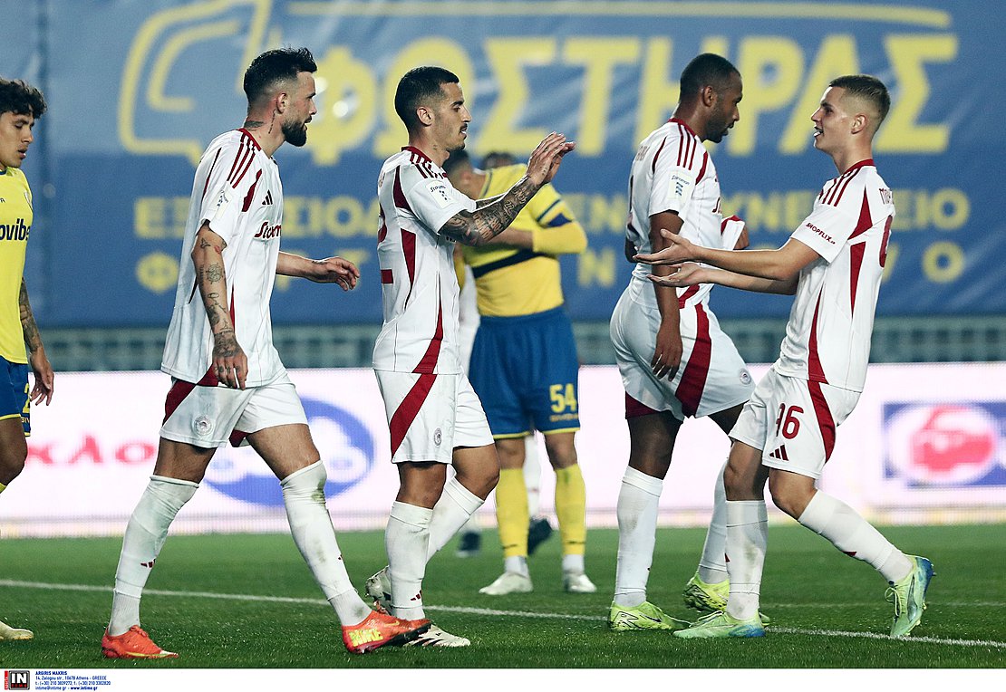 Super League: «Διπλό» στο Αγρίνιο και κορυφή για τον Ολυμπιακό