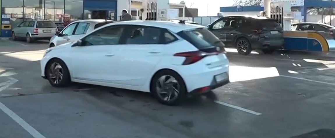 Στη Βουλγαρία για φθηνά καύσιμα οι Έλληνες οδηγοί – ΒΙΝΤΕΟ