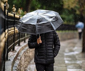 Αλλάζει ο καιρός από την Κυριακή: Έρχονται βροχές, χιόνια και πτώση της θερμοκρασίας