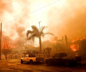 Πυρκαγιές στο Λος Άντζελες: Τουλάχιστον 5 νεκροί - Πάνω από 100.000 εγκατέλειψαν τις εστίες τους - Βίντεο