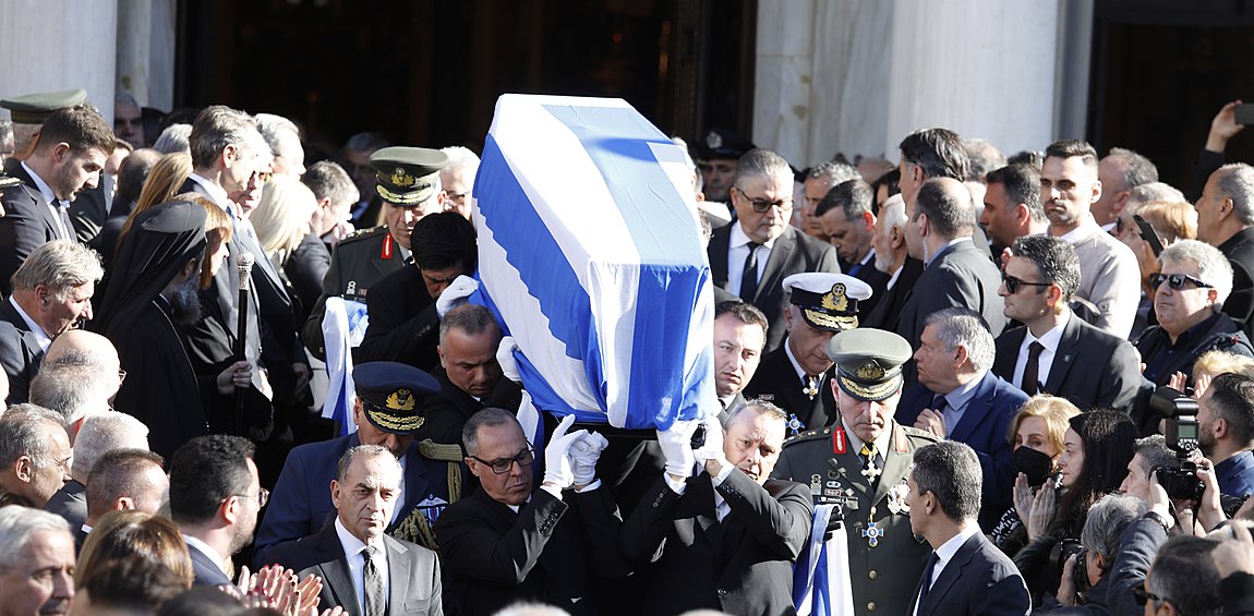 LIVE: Tο «τελευταίο αντίο» στον Κώστα Σημίτη