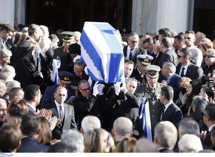 LIVE: Tο «τελευταίο αντίο» στον Κώστα Σημίτη