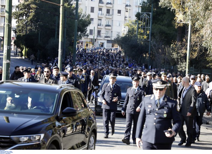 LIVE: Tο «τελευταίο αντίο» στον Κώστα Σημίτη