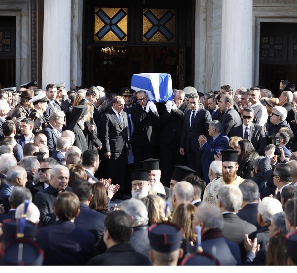 Κώστας Σημίτης: Σε κλίμα οδύνης το ύστατο χαίρε στον πρώην πρωθυπουργό 