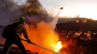 Κόλαση φωτιάς στο Λος Άντζελες: Πέντε νεκροί - Νέο μέτωπο στο Χόλιγουντ, εντολή εκκένωσης