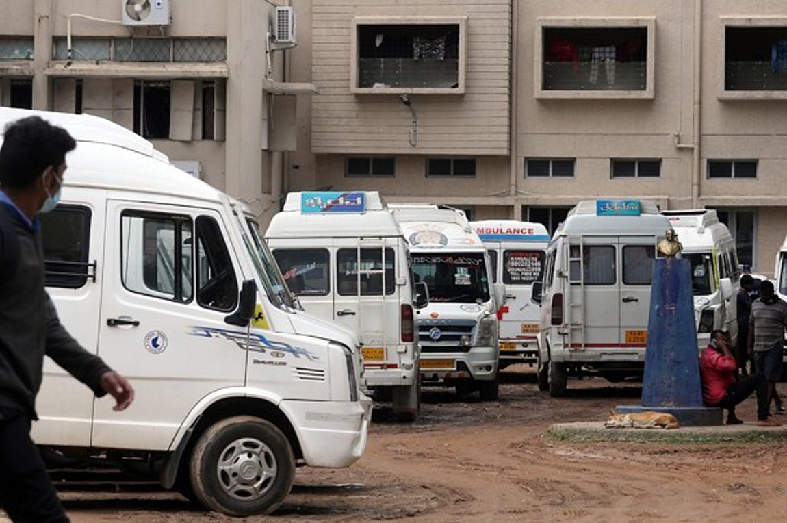 Ινδία: Πιστοί ποδοπατήθηκαν μπροστά σε ινδουιστικό ναό – Τουλάχιστον 6 νεκροί