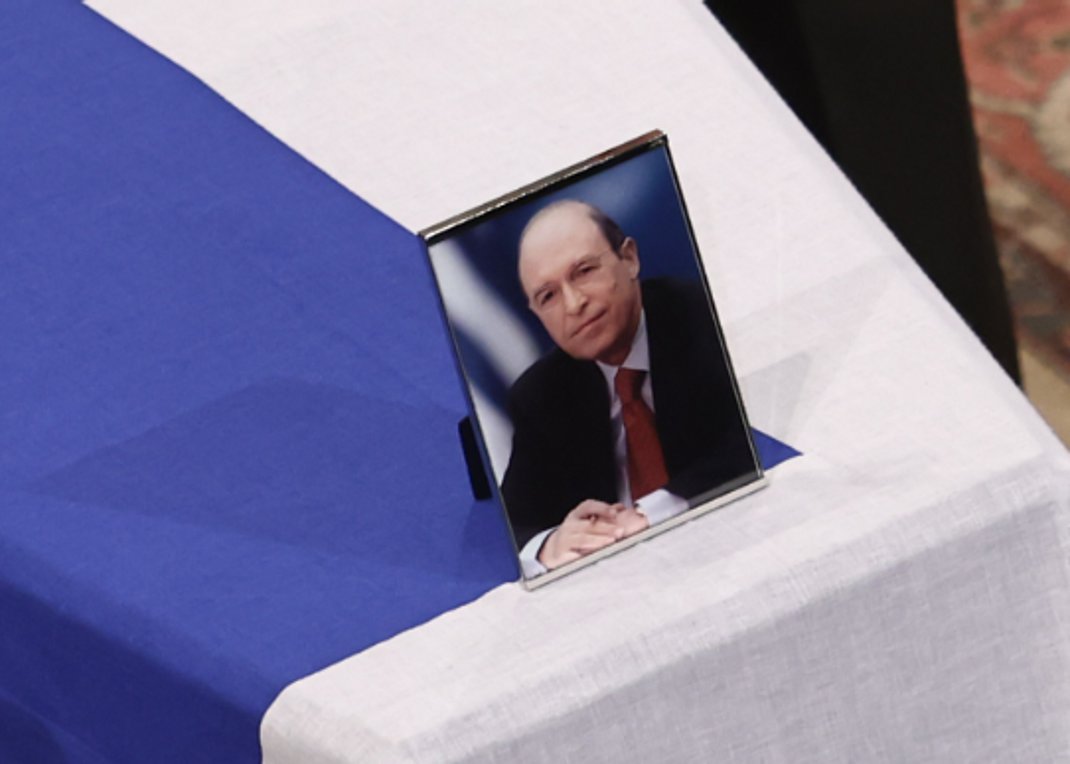 Κώστας Σημίτης: Οι ηχηρές απουσίες από την κηδεία του