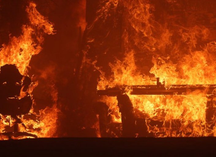 Πυρκαγιές στο Λος Άντζελες: Στους 7 οι νεκροί - Κάηκαν πάνω από 10.000 κτίρια 